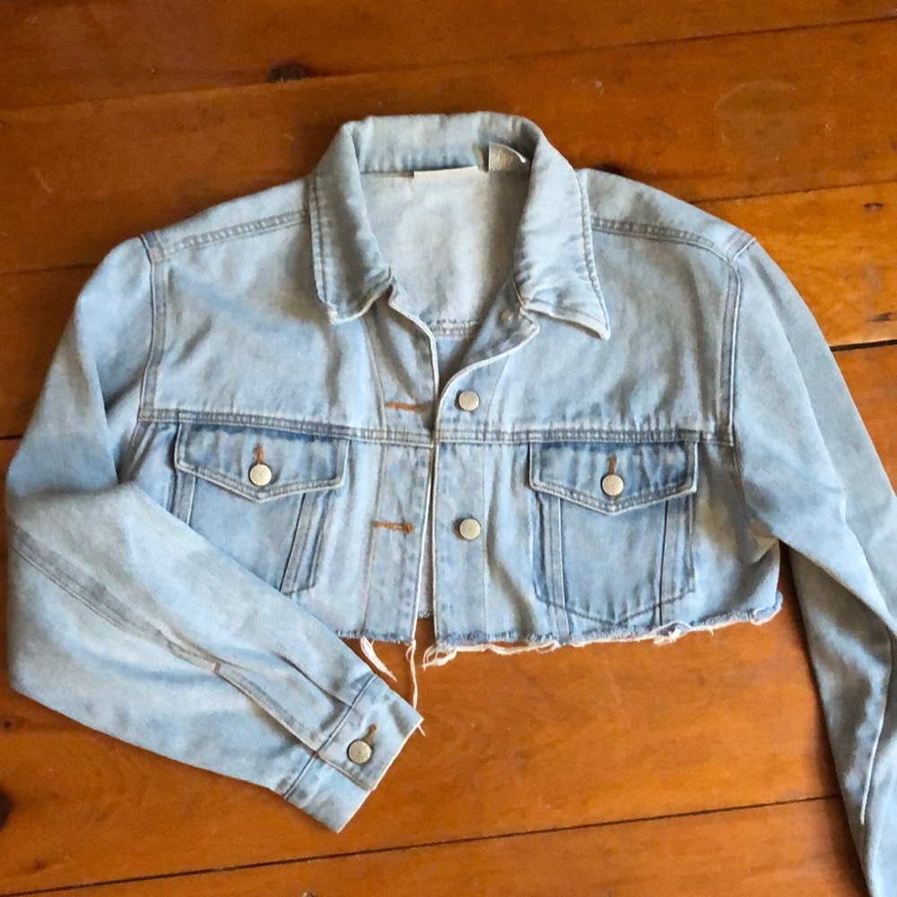 Light wash cropped denim jacket